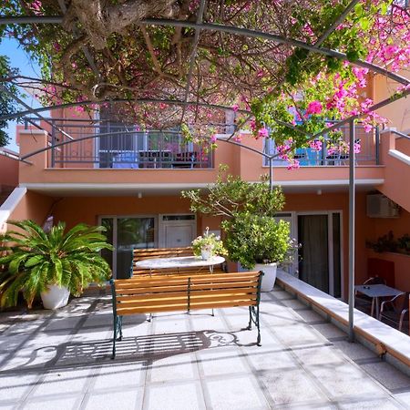Poseidon Studios & Apartments Palaiochora Zewnętrze zdjęcie