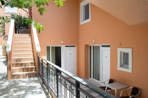 Poseidon Studios & Apartments Palaiochora Zewnętrze zdjęcie